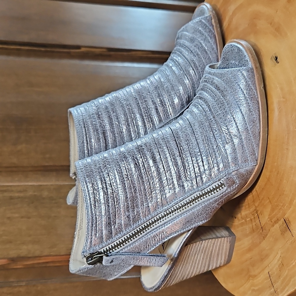 Paul Green The Day Maker Peep Toe Heels Metallic Cayanne Zippered Silver Sz 7.5